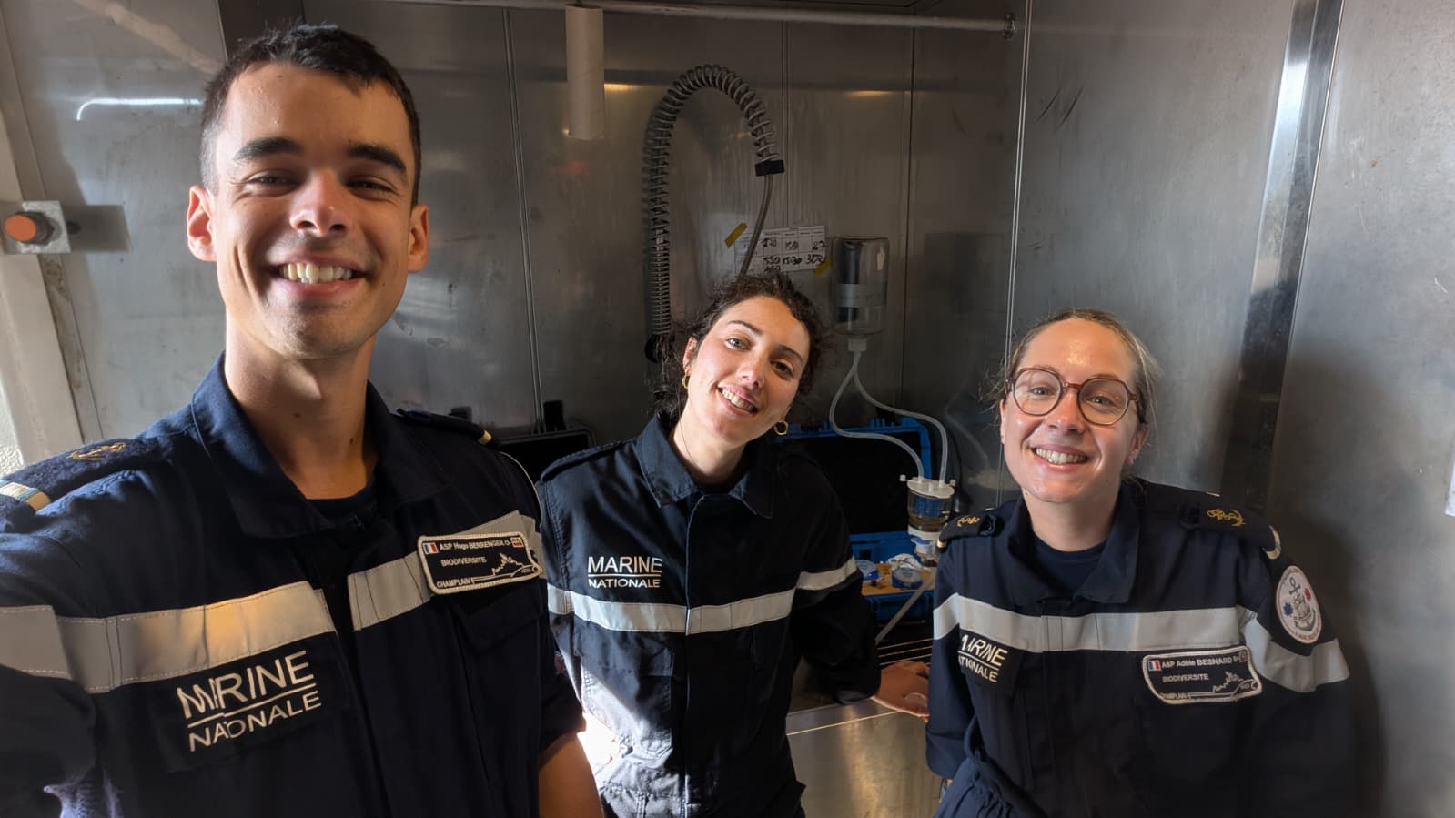 L’équipe Mission Bougainville réunie avec l’arrivée de Morgane, la référente scientifique de Adèle et Hugo